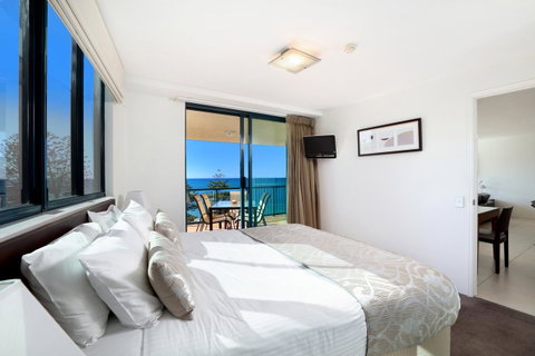 Peninsular Beachfront Resort - Lightning Ridge Tourism 23