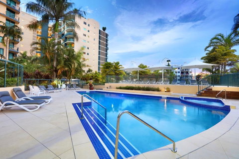 Peninsular Beachfront Resort - Lightning Ridge Tourism 32