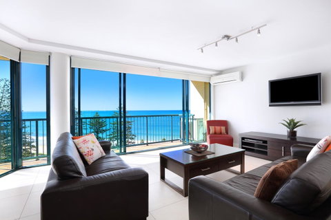 Peninsular Beachfront Resort - Lightning Ridge Tourism 8
