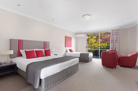 Platinum International - Lightning Ridge Tourism 23