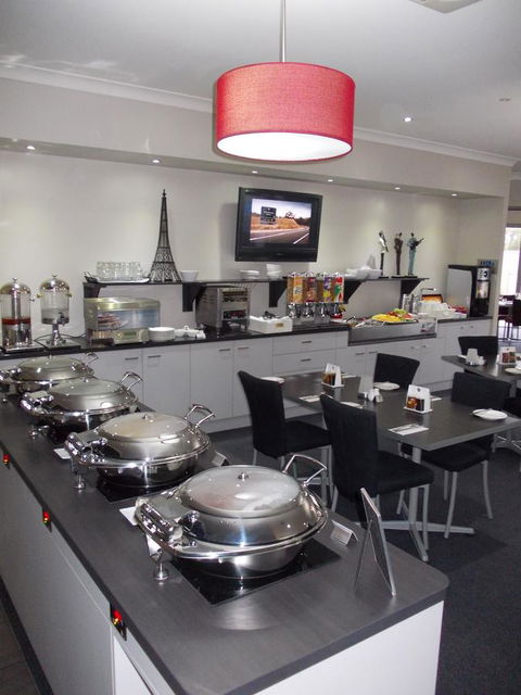 Platinum International - Lightning Ridge Tourism 39