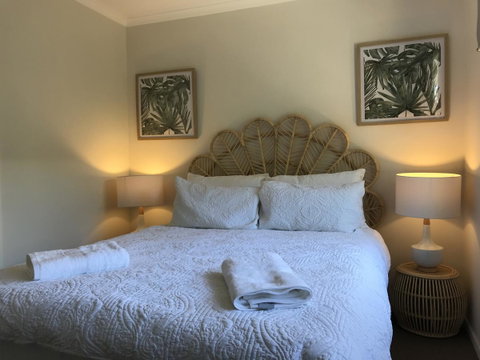 69 King Street - Lightning Ridge Tourism 0