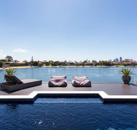Rumrunner Resort - Lightning Ridge Tourism