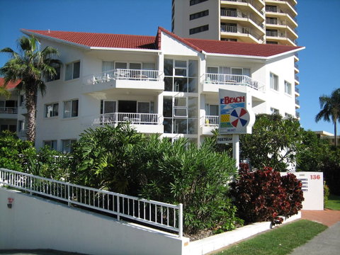 Le Beach Apartments - Lightning Ridge Tourism 11