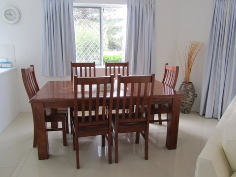 Le Beach Apartments - Lightning Ridge Tourism 19