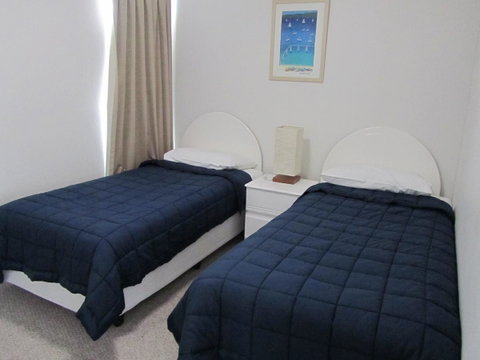 Le Beach Apartments - Lightning Ridge Tourism 23
