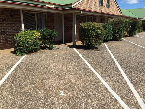 Country Gardens Motor Inn - Lightning Ridge Tourism 18