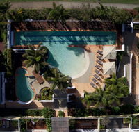 Seachange Coolum Beach - Lightning Ridge Tourism