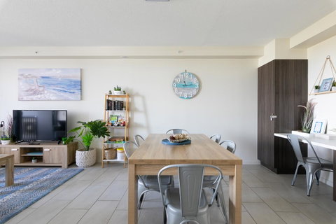 Sunset Retreat Mooloolaba - Lightning Ridge Tourism 31