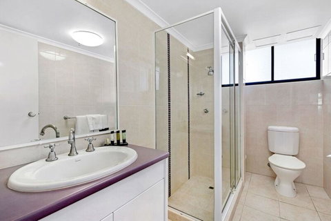 ULTIQA Beach Haven On Broadbeach - Lightning Ridge Tourism 43