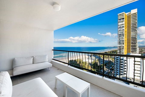 ULTIQA Beach Haven On Broadbeach - Lightning Ridge Tourism 1