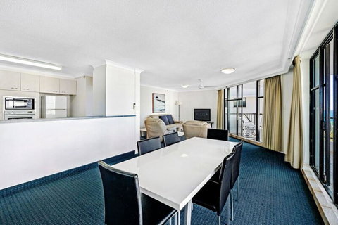 ULTIQA Beach Haven On Broadbeach - Lightning Ridge Tourism 37