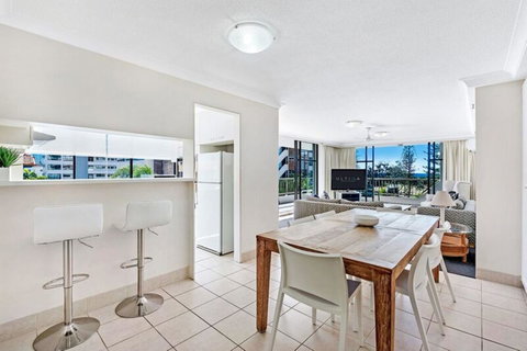 ULTIQA Beach Haven On Broadbeach - Lightning Ridge Tourism 23