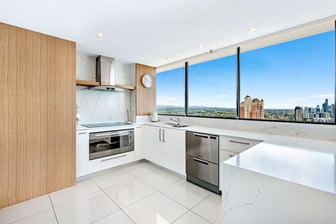 ULTIQA Beach Haven On Broadbeach - Lightning Ridge Tourism 15