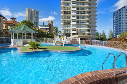 ULTIQA Beach Haven On Broadbeach - Lightning Ridge Tourism 0