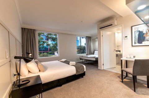 Woodroffe Hotel - Lightning Ridge Tourism 15