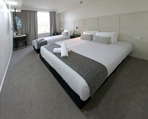 Woodroffe Hotel - Lightning Ridge Tourism 13