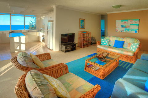 Oceania On Burleigh Beach - Lightning Ridge Tourism 34