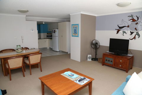 Oceania On Burleigh Beach - Lightning Ridge Tourism 35