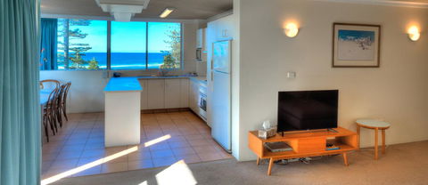 Oceania On Burleigh Beach - Lightning Ridge Tourism 2