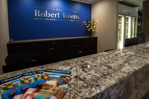 The Robert Towns - Lightning Ridge Tourism 2