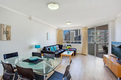 Kirra Beach Apartments - Lightning Ridge Tourism 20