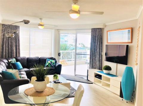 Kirra Beach Apartments - Lightning Ridge Tourism 3