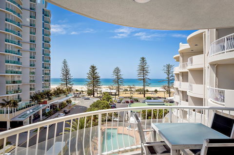 Kirra Beach Apartments - Lightning Ridge Tourism 22