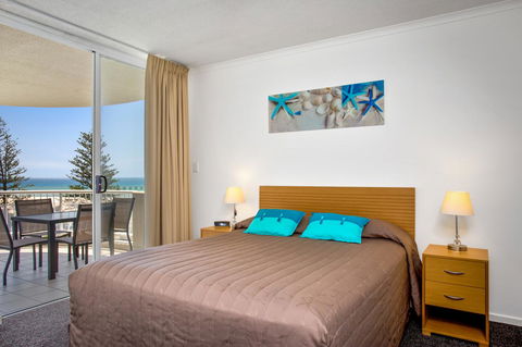 Kirra Beach Apartments - Lightning Ridge Tourism 25
