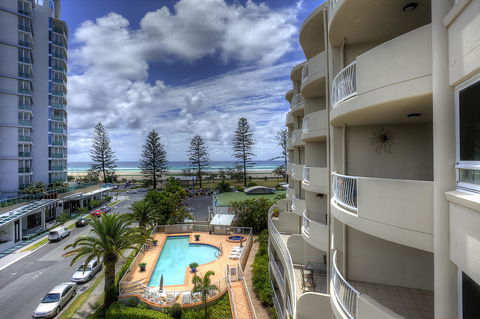 Kirra Beach Apartments - Lightning Ridge Tourism 26