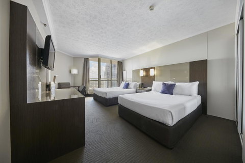 Novotel Surfers Paradise - Lightning Ridge Tourism 15