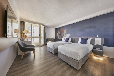 Novotel Surfers Paradise - Lightning Ridge Tourism 4
