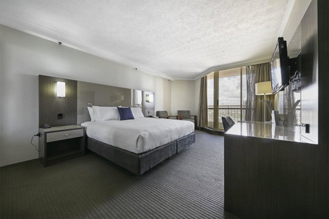 Novotel Surfers Paradise - Lightning Ridge Tourism 6
