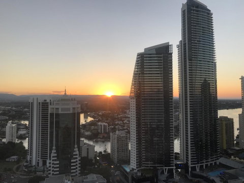 Novotel Surfers Paradise - Lightning Ridge Tourism 5