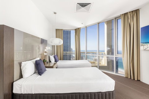 Novotel Surfers Paradise - Lightning Ridge Tourism 2