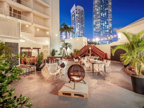 Novotel Surfers Paradise - Lightning Ridge Tourism 0