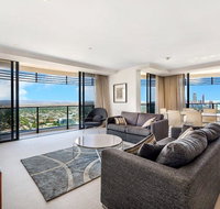 Luxury 3 Bedroom in heart of Broadbeach - Lightning Ridge Tourism