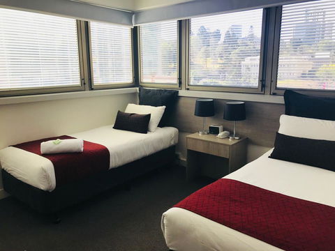 George Williams Hotel - Lightning Ridge Tourism 14