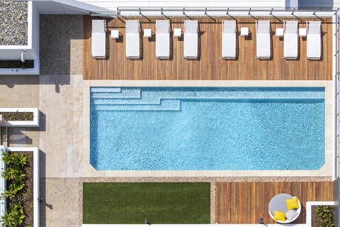 The Milton Brisbane - Lightning Ridge Tourism 10