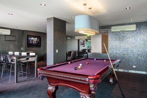 Evolution Apartments - Lightning Ridge Tourism 5