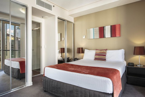 Evolution Apartments - Lightning Ridge Tourism 14