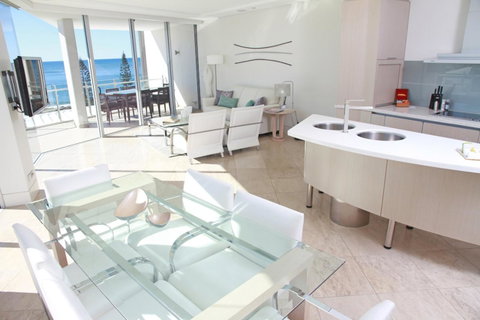 Oceans Mooloolaba - Lightning Ridge Tourism 31