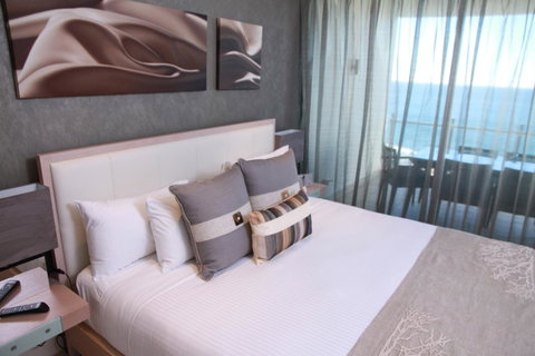 Oceans Mooloolaba - Lightning Ridge Tourism 26
