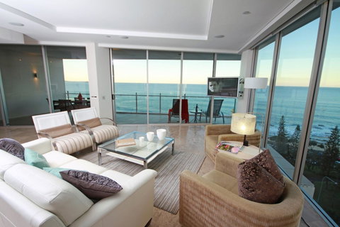 Oceans Mooloolaba - Lightning Ridge Tourism 15