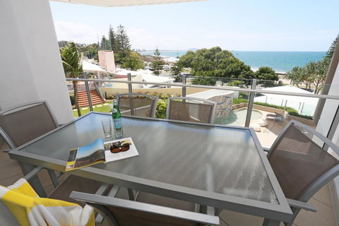 Oceans Mooloolaba - Lightning Ridge Tourism 6