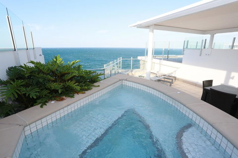 Oceans Mooloolaba - Lightning Ridge Tourism 40