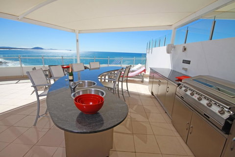 Oceans Mooloolaba - Lightning Ridge Tourism 28