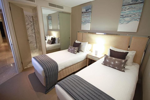 Oceans Mooloolaba - Lightning Ridge Tourism 23