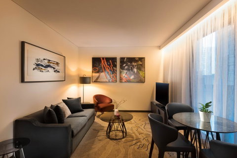 The Westin Brisbane - Lightning Ridge Tourism 27