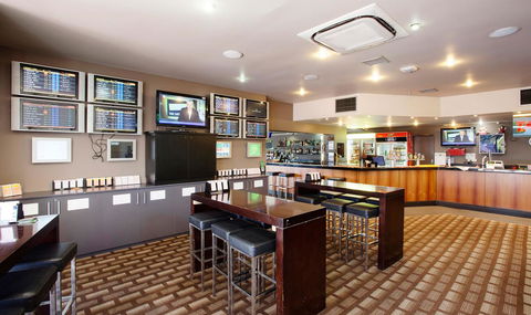 Kondari Hotel - Lightning Ridge Tourism 43